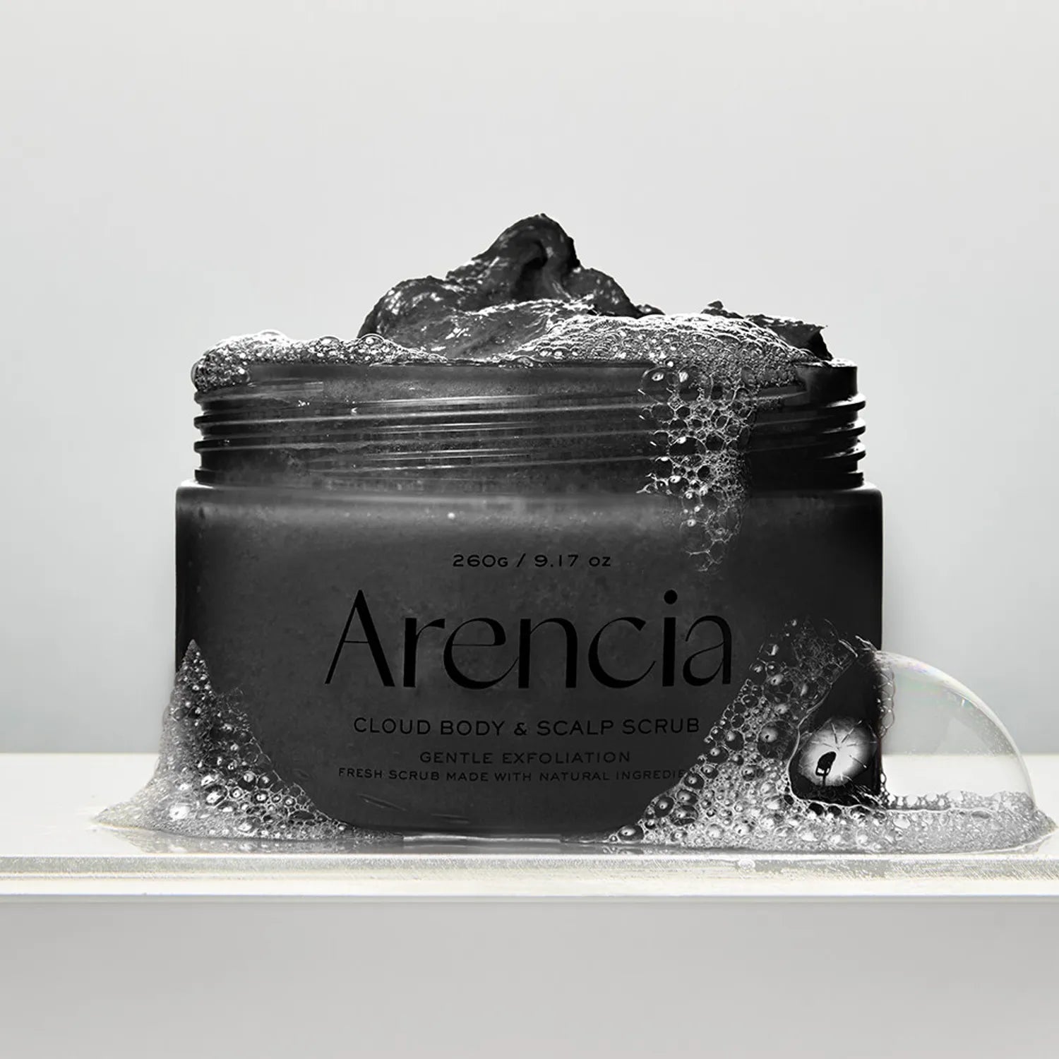 Skrubis ķermenim un galvas ādai ar melno tēju un juzu Arencia Fresh Cloud Body & Scalp Scrub Black Tea & Yuzu