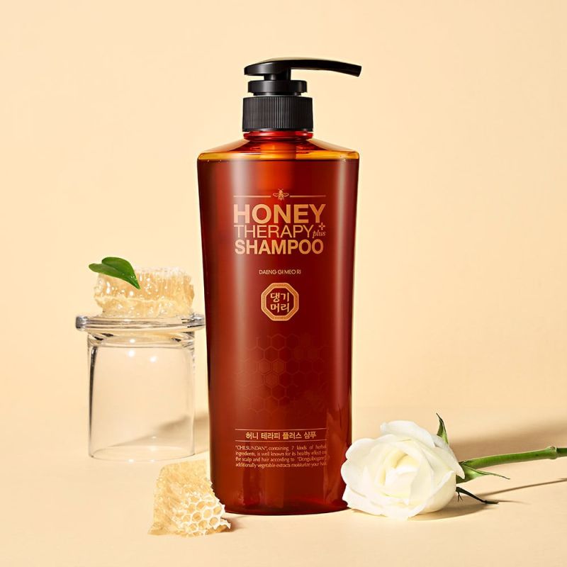 Barojošs šampūns ar medu Daeng Gi Meo Ri Professional Honey Therapy PLUS Shampoo