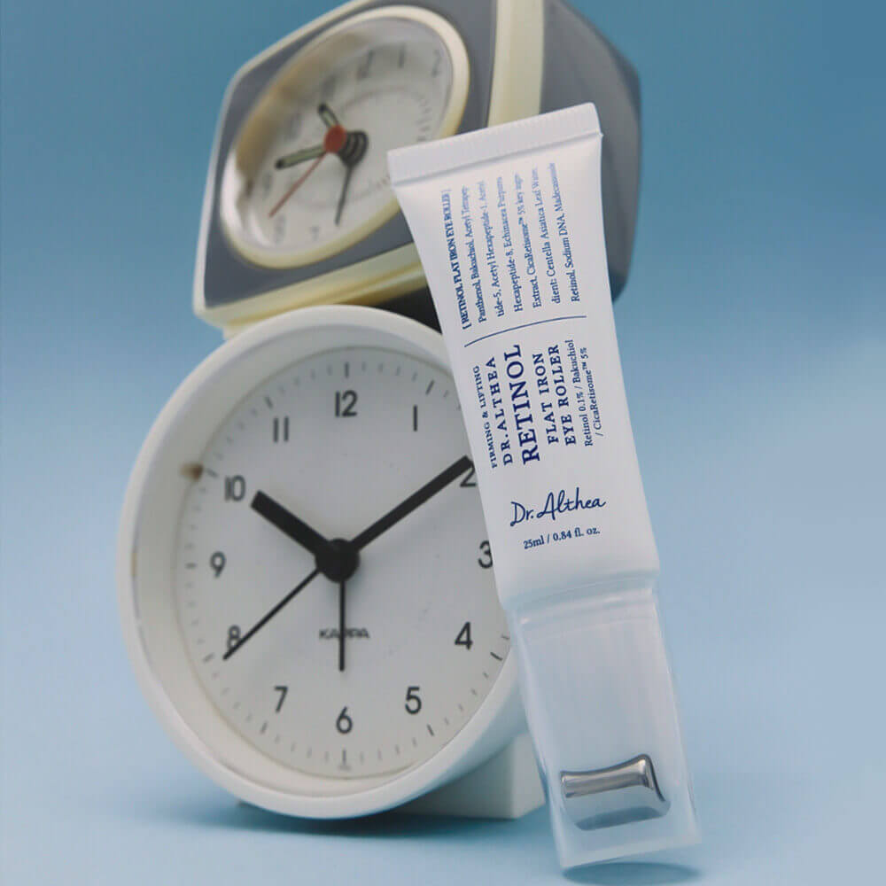 Masāžas acu krēms ar 0,1% retinolu Dr. Althea Retinol Flat Iron Eye Roller