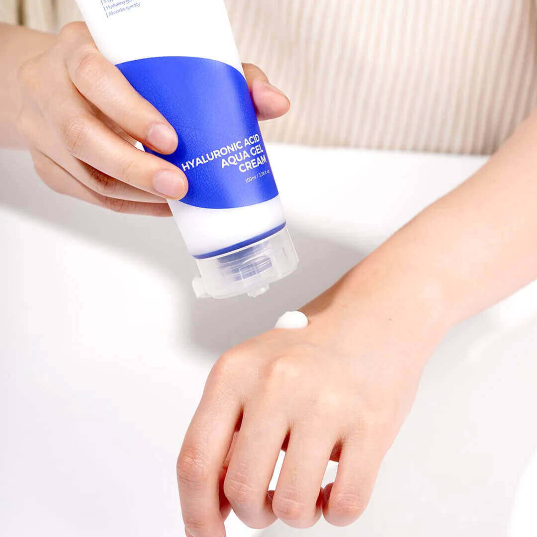 Mitrinošs gelveida krēms ar hialuronskābi IsNtree Hyaluronic Acid Aqua Gel Cream