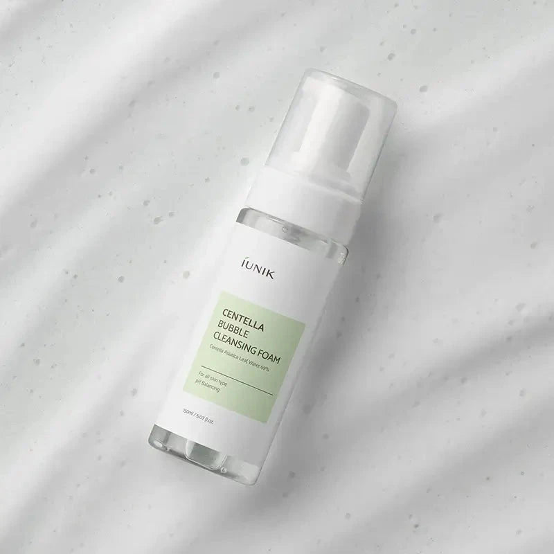 Maigas putiņas sejas mazgāšanai ar Āzijas centellu iUnik Centella Bubble Cleansing Foam